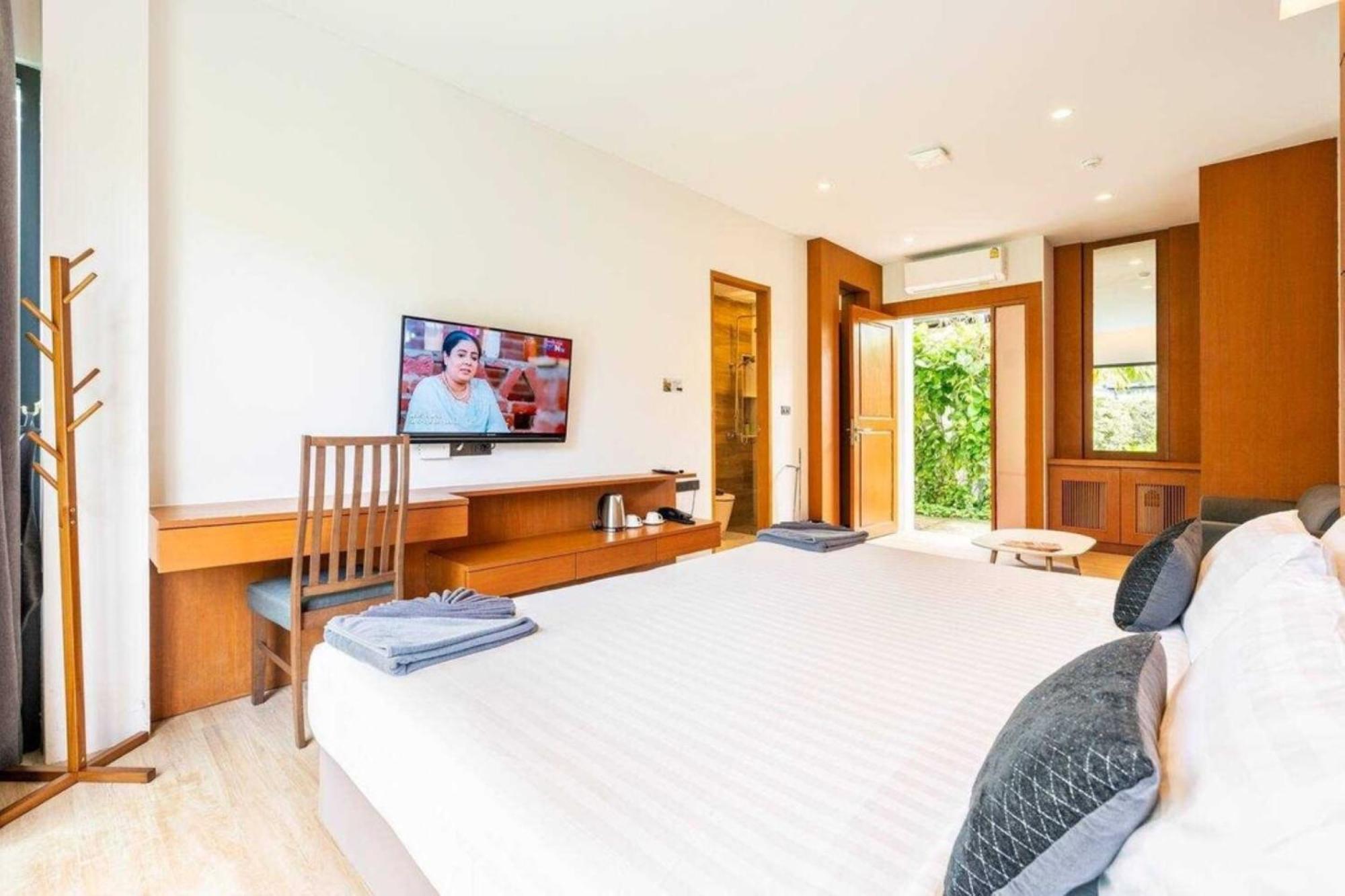 Tajh Pool Villas Chalong Exterior photo